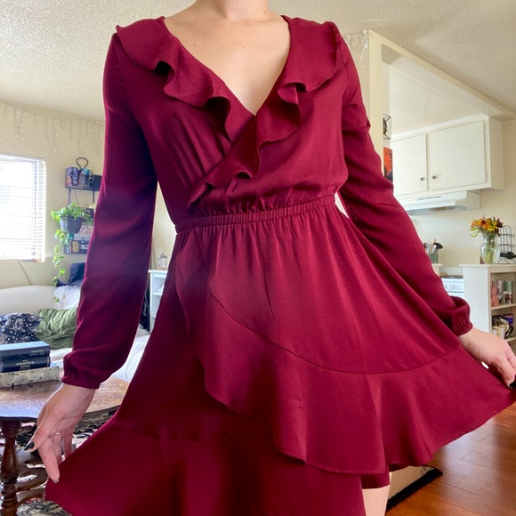 EXPRESS silk burgundy wrap dress. Size xs/small elastic waist band - Picture 1 of 6